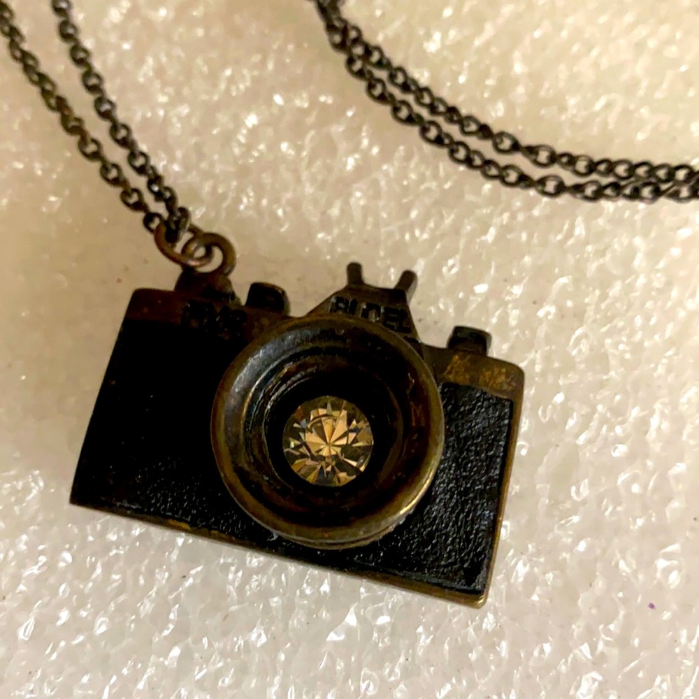 🌻Cute Camera Necklace🌻